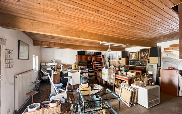 Maison à vendre    6 pièces • 191 m2 Livron-sur-Drôme