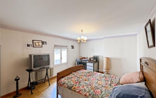 Maison à vendre    6 pièces • 191 m2 Livron-sur-Drôme
