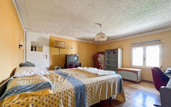 Maison à vendre    6 pièces • 191 m2 Livron-sur-Drôme