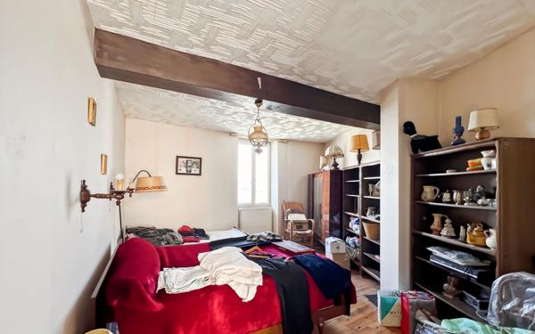Maison à vendre    6 pièces • 191 m2 Livron-sur-Drôme