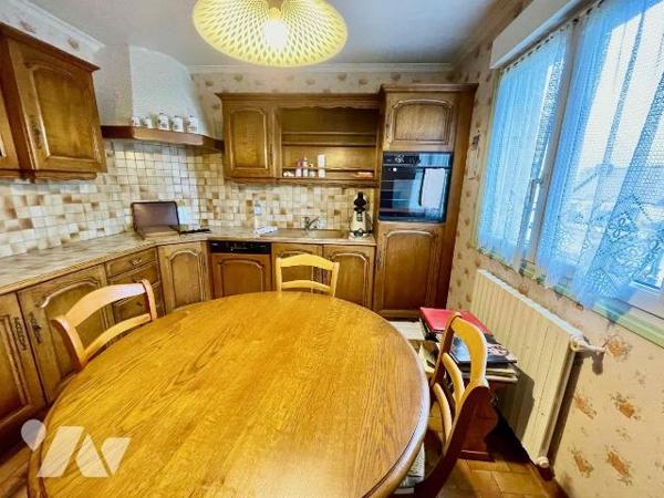 Maison à Vendre à Lannion (22300) dans un quartier résidentiel, écoles.

Au calme, maison de ...