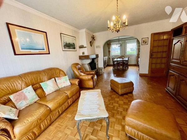 Maison à Vendre à Lannion (22300) dans un quartier résidentiel, écoles.

Au calme, maison de ...