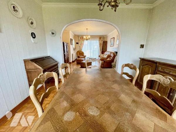 Maison à Vendre à Lannion (22300) dans un quartier résidentiel, écoles.

Au calme, maison de ...