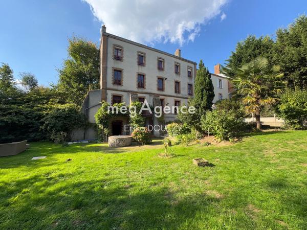 Maison à TREMENTINES, 49340 - 9 pièces 214m²