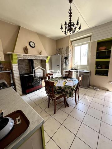 MAISON DE CARACTÈRE AVEC POTENTIEL D'AGRANDISSEMENT