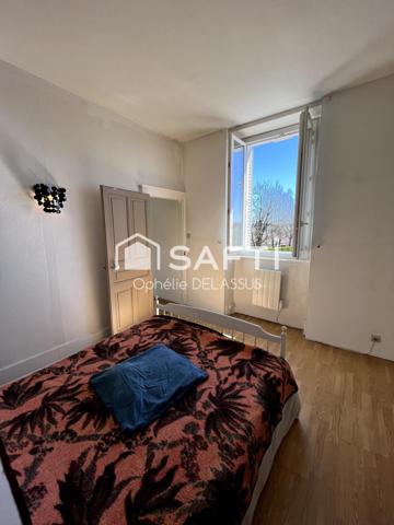 MAISON DE CARACTÈRE AVEC POTENTIEL D'AGRANDISSEMENT