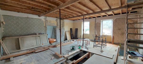 A VENDRE PAMIERS MAISON A RENOVER ENTIEREMENT AVEC GRAND TERRAIN
