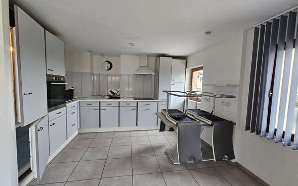 Appartement à vendre    2 pièces • 64,04 m2 Saint-Étienne