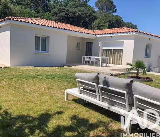 Maison à vendre 5 pièces 93 m² Goudargues