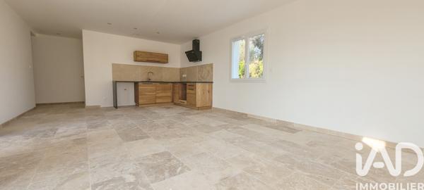 Maison à vendre 5 pièces 93 m² Goudargues