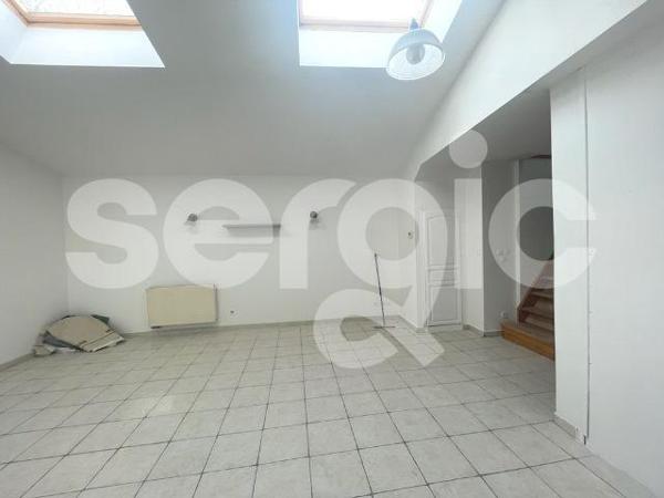 Location 3 Pieces 63 59450 Sin Le Noble 17 1773 01 0005