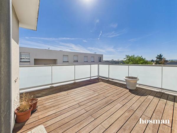 Appartement 3 pièces 61,25 m² avec terrasse de 25,5m2 et balcon - Avenue Général de Gaulle, Bron