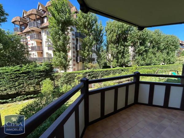 Appartement à louer 2 pièces 38.05m² Tourgéville (14800)