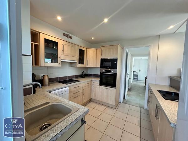 Appartement à vendre 3 pièces 64m² Fréjus (83600)