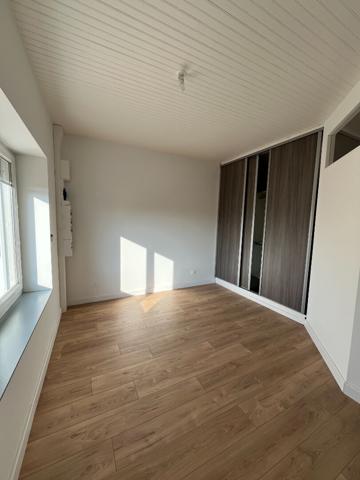 Maison de plain-pied à SERIGNY