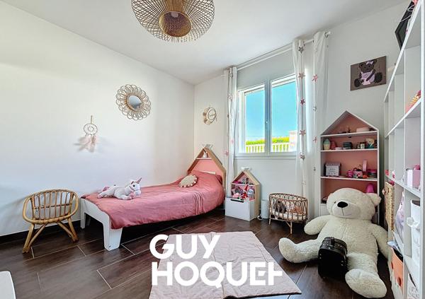 Maison Contemporaine de Plain Pied 4 Chambres + Garage + Piscine - 71570 LA CHAPELLE DE GUINCHAY