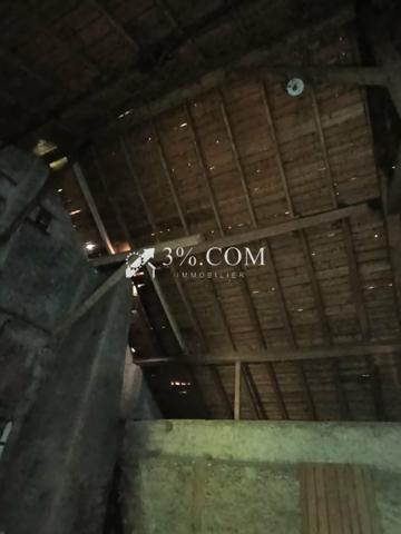 Ferme
                                                                                                                                                                                                                                                                                                                        5 pièce(s)                                                                                                                                                                                                          2 chambre(s)                                                                                                                                                                                                          130  m²