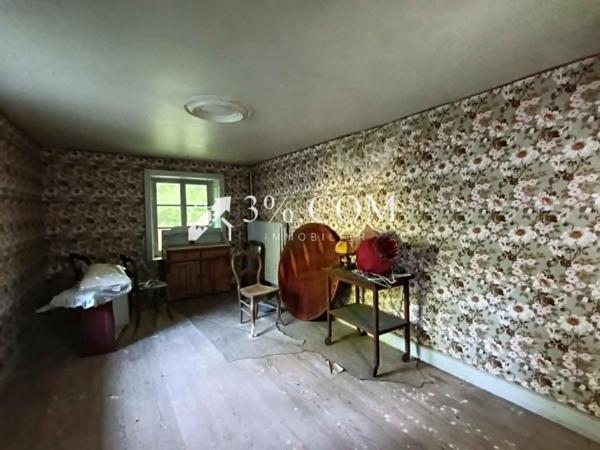 Ferme
                                                                                                                                                                                                                                                                                                                        5 pièce(s)                                                                                                                                                                                                          2 chambre(s)                                                                                                                                                                                                          130  m²