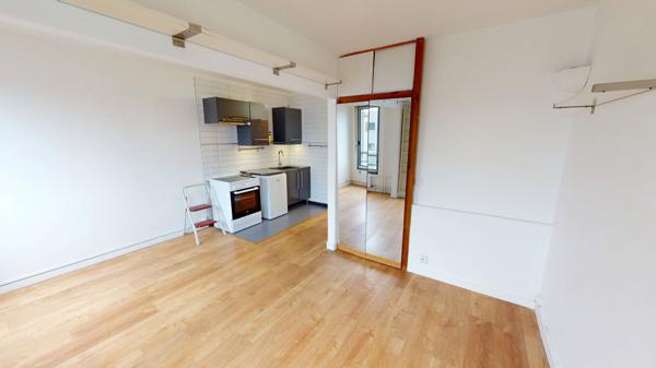Studio 25 m² + PARKING - 5ème étage
