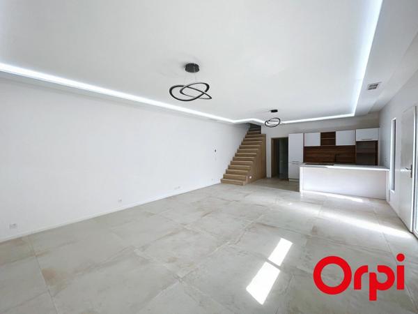 Maison à vendre    5 pièces • 126,66 m2 Bourges