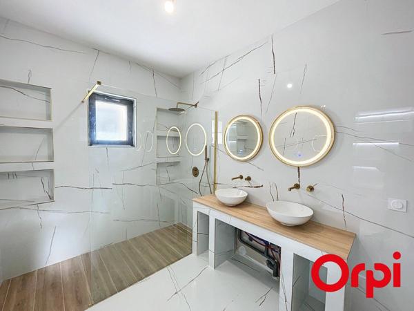 Maison à vendre    5 pièces • 126,66 m2 Bourges