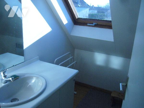 MAISON EN PIERRE ET BRIQUES HABITABLE DE SUITE