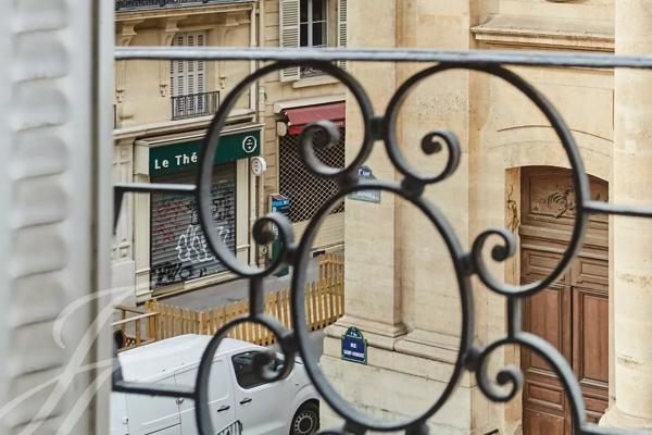 Studio meublé à louer quartier Palais Royal