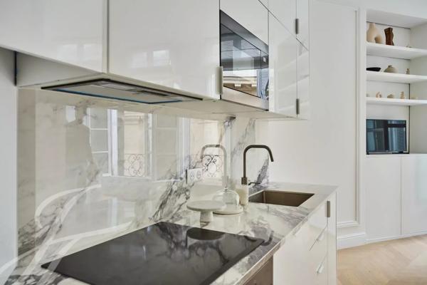 Studio meublé à louer quartier Palais Royal