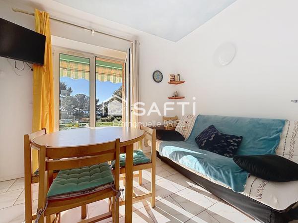 Au bord de l'eau appartement lumineux joli deux pièces avec terrasse vue mer imprenable