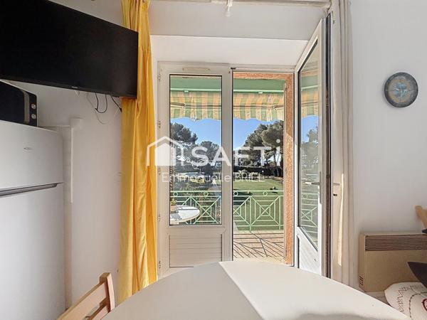 Au bord de l'eau appartement lumineux joli deux pièces avec terrasse vue mer imprenable