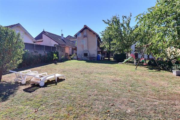 CAPDENAC-GARE. BELLE MAISON FAMILIALE AVEC DÉPENDANCE