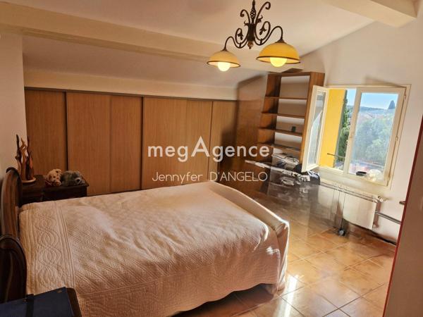 Maison à OLLIOULES, 83190 - 5 pièces 120m²