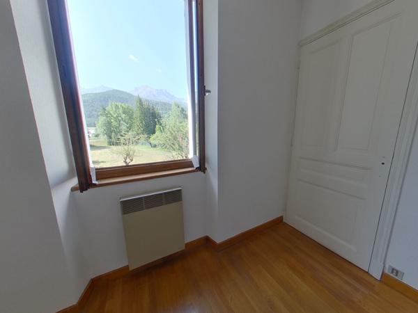 Appartement 6/7 pièces à rénover + jardin + caves , Barcelonnette