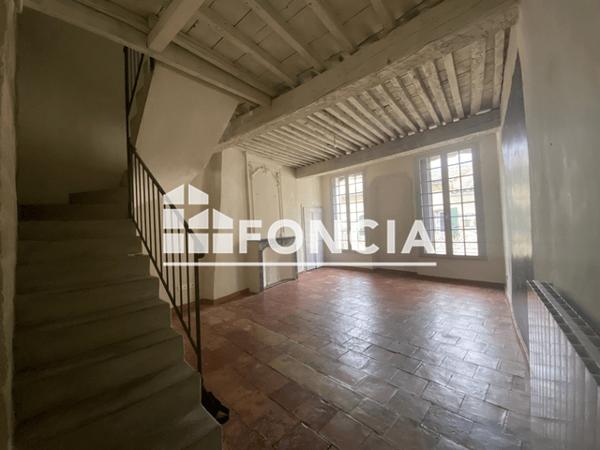 Location Appartement 3 pièces 77 m² - 10 RUE JACQUES D'UZES Uzes 30700
