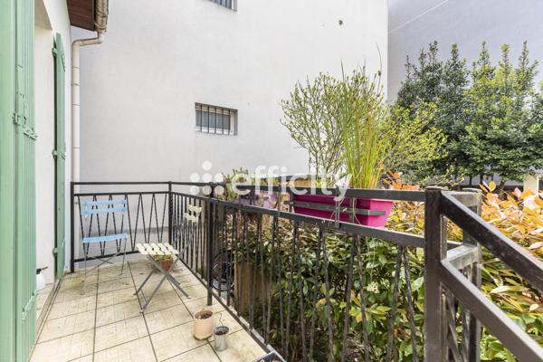Maison
         8 pièces
        - 170 m² Exclusivité 1 020 000 € *