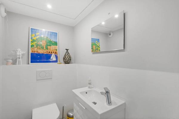 RIVIERA GOLF ! Magnifique 3 pièces avec 2 parkings et une cave !