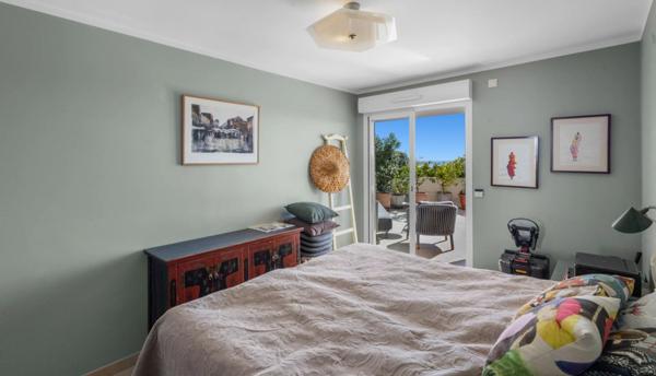 RIVIERA GOLF ! Magnifique 3 pièces avec 2 parkings et une cave !