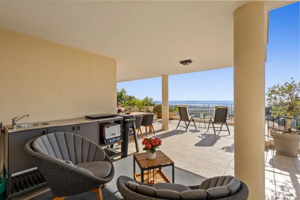 RIVIERA GOLF ! Magnifique 3 pièces avec 2 parkings et une cave !