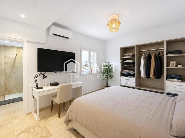 LE CALME ABSOLU, UNE RÉNOVATION SOIGNÉE ET UN EXTÉRIEUR PENSÉ POUR PROFITER PLEINEMENT DES BEAUX JOURS…
