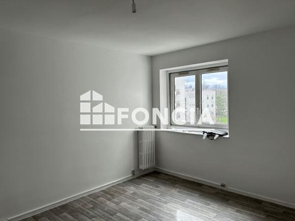 Appartement 3 pièces T3 F3 55 m² à Bobigny 93000 à vendre