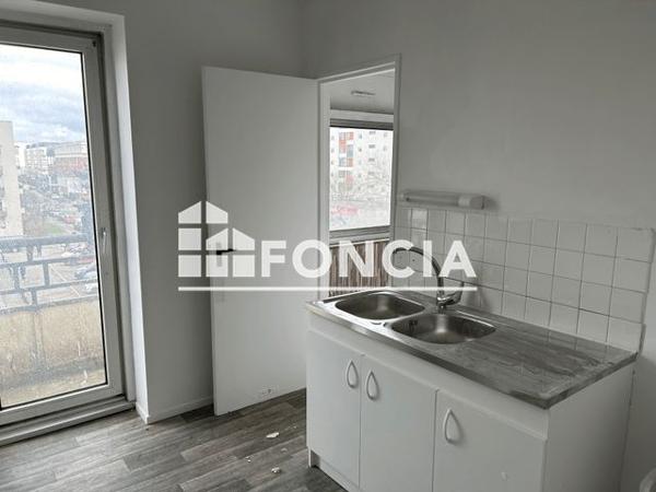Appartement 3 pièces T3 F3 55 m² à Bobigny 93000 à vendre