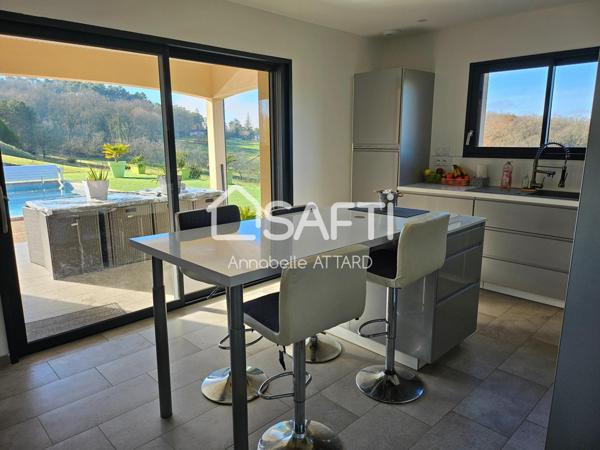 Maison de 2020 contemporaine de 200m sur sous sol avec piscine