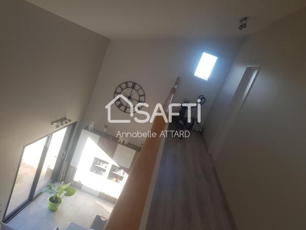 Maison de 2020 contemporaine de 200m sur sous sol avec piscine