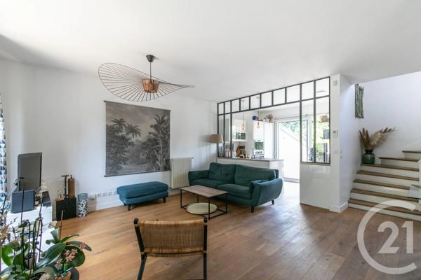 Maison à vendre  7 pièces - 114,60 m 2   ST MAUR DES FOSSES  - 94