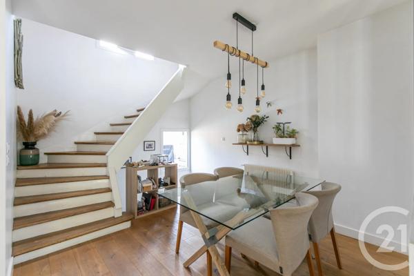 Maison à vendre  7 pièces - 114,60 m 2   ST MAUR DES FOSSES  - 94