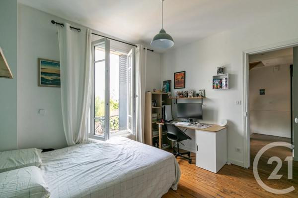Maison à vendre  7 pièces - 114,60 m 2   ST MAUR DES FOSSES  - 94