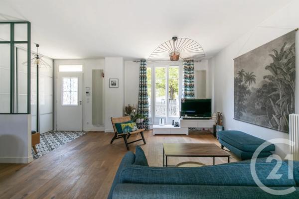 Maison à vendre  7 pièces - 114,60 m 2   ST MAUR DES FOSSES  - 94