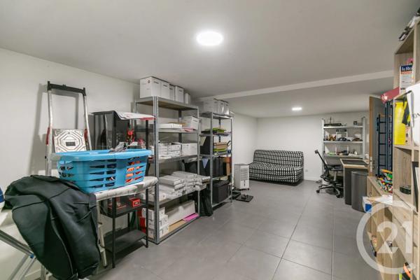 Maison à vendre  7 pièces - 114,60 m 2   ST MAUR DES FOSSES  - 94