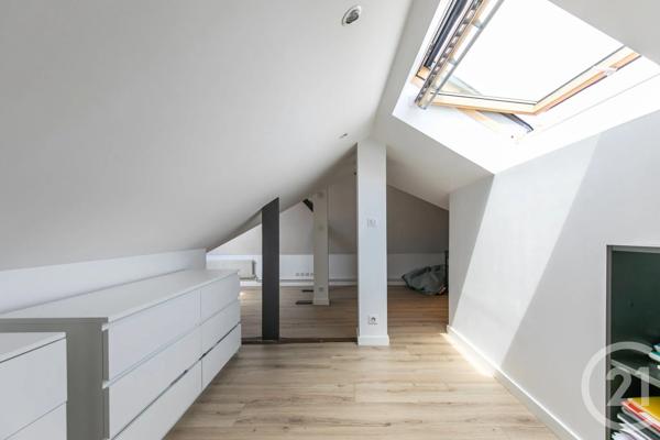 Maison à vendre  7 pièces - 114,60 m 2   ST MAUR DES FOSSES  - 94