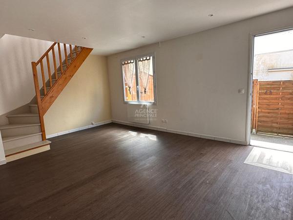 Maison de ville 2 pièce(s) 52 m2 FOURQUEUX - Lycée International Loyer 1 100 €/mois **  - Référence  18089
